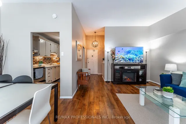 Additional image 14 of 4064 Lawrence Ave Unit 515