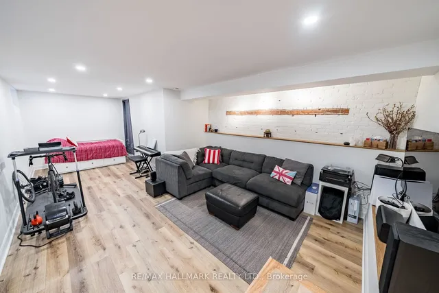 Additional image 24 of 136 Monarch Park Ave