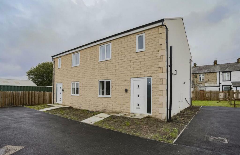 Additional image 21 of Wingate close