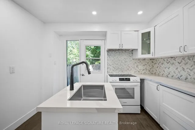 Additional image 17 of 275 Broadview Ave Unit 92