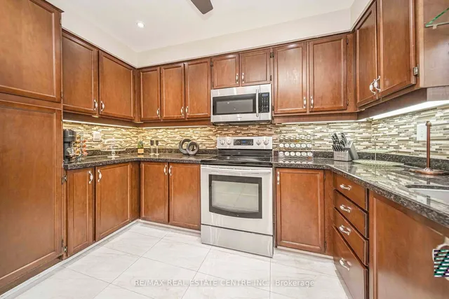 Additional image 16 of 63 Leeward Dr