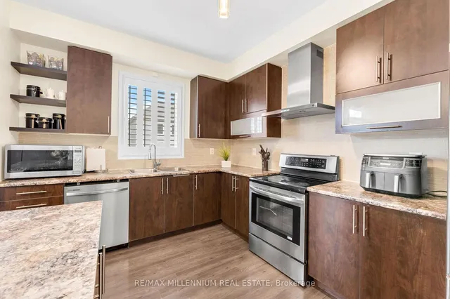 Additional image 10 of 71 Cook St