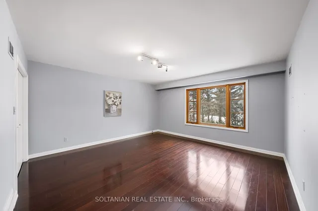 Additional image 30 of 11 Tudor Gate