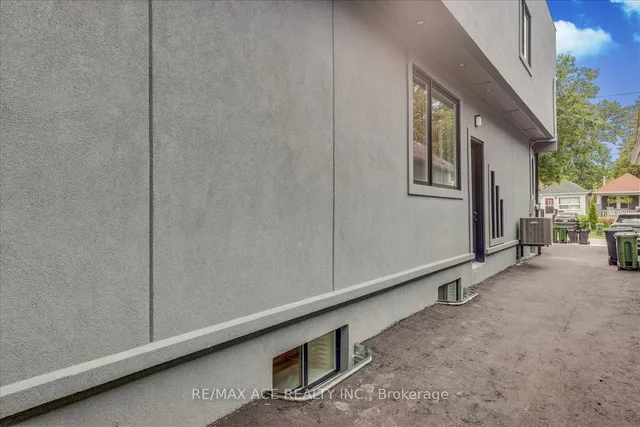 Additional image 37 of 153 King Edward Ave