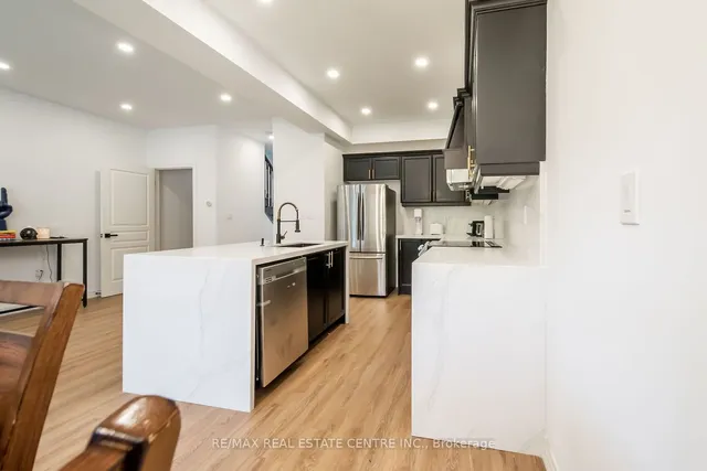 Additional image 14 of 370 Stonehenge Dr Unit 19