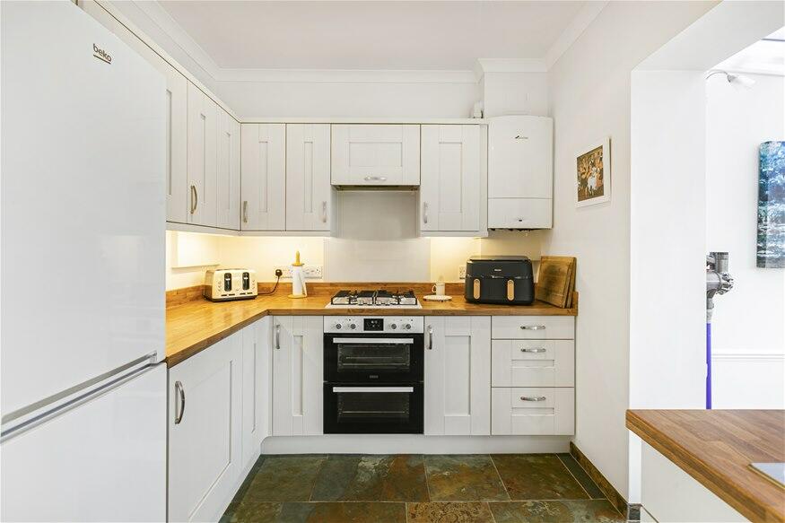 Additional image 7 of Hyde View Road, Harpenden, AL5