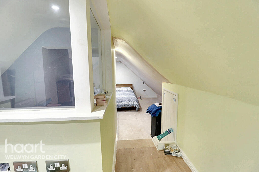 Additional image 24 of Hollybush Lane, Welwyn Garden City