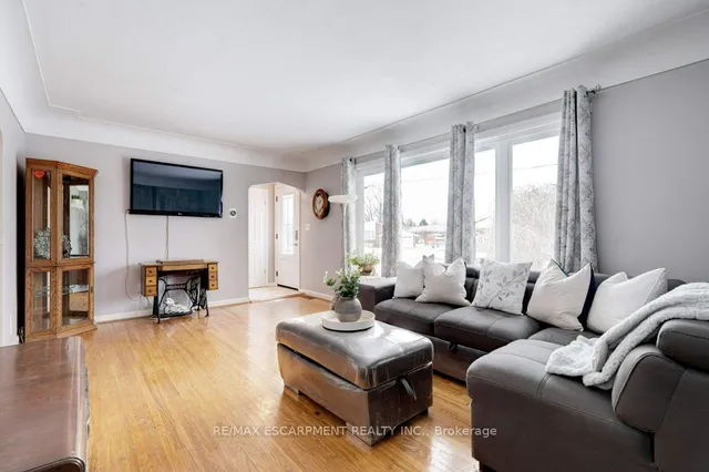 Additional image 10 of 139 West 3rd St