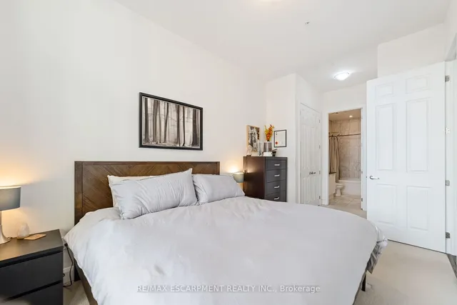 Additional image 17 of 2480 Prince Michael Dr Unit 102