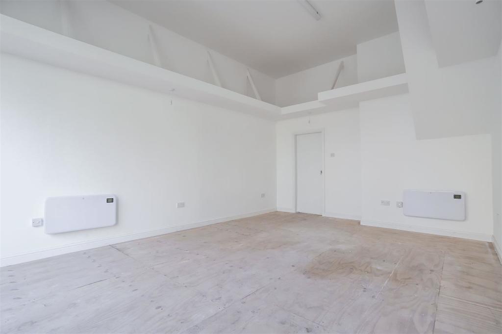 Additional image 8 of 50 Deardengate