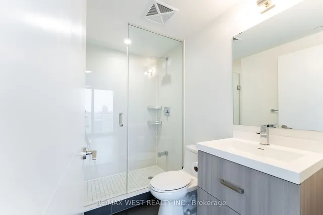 Additional image 13 of 50 Wellesley St Unit 3708