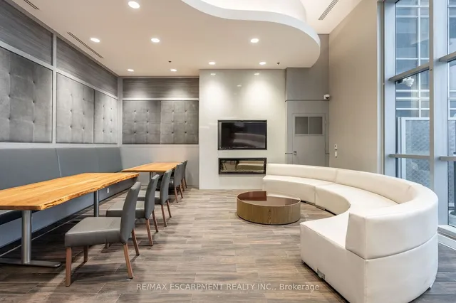 Additional image 33 of 2087 Fairview St Unit 1908