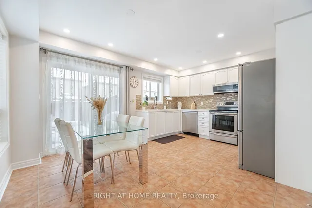 Additional image 10 of 1071 Kennedy Circ