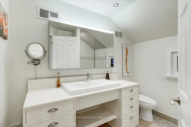 Additional image 32 of 284 Burnett Ave