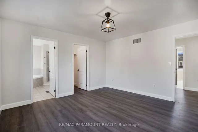 Additional image 14 of 1605 Gowling Terr