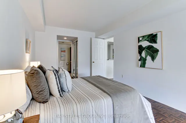 Additional image 18 of 705 King St Unit 913