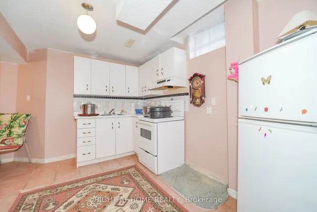 Additional image 32 of 38 Rodda Blvd