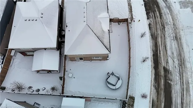 Additional image 38 of 82 Castlebay St