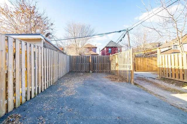 Additional image 35 of 109 Sanford Ave