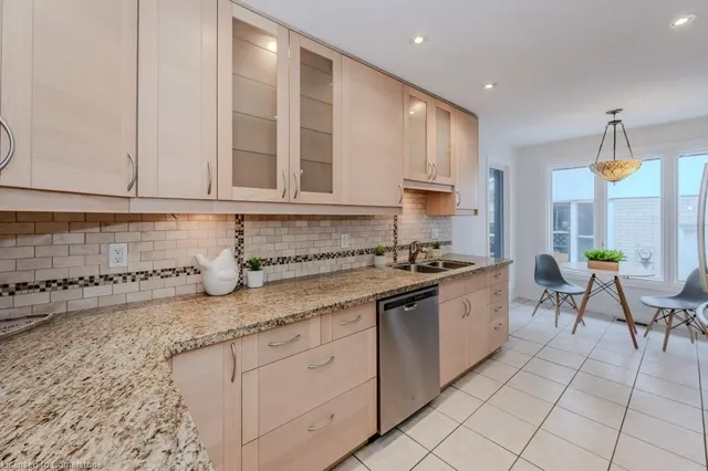 Additional image 11 of 203 Farrier Dr