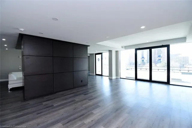 Additional image 32 of 15 Queen St Unit 2112