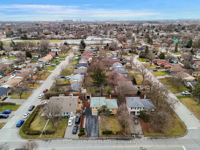 Additional image 36 of 29 Flowertown Ave Brampton Ave