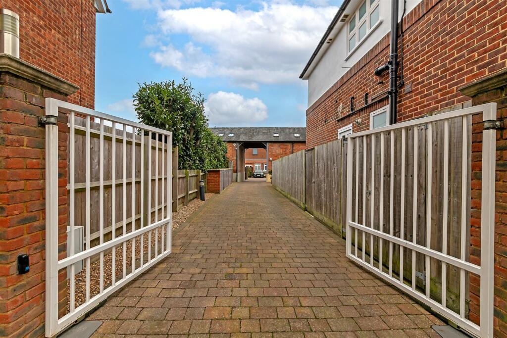 Additional image 4 of Clarence Park Mews, Clarence Road, St. Albans