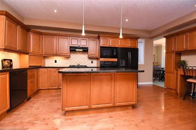 Additional image 15 of 182 Valridge Dr