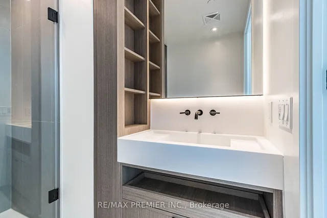 Additional image 30 of 55 Charles St Unit 3904