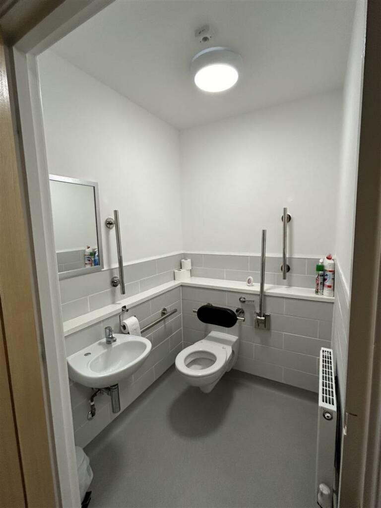 Additional image 10 of Unit 2 at Henley Court Off High Street, Henley-In-Arden