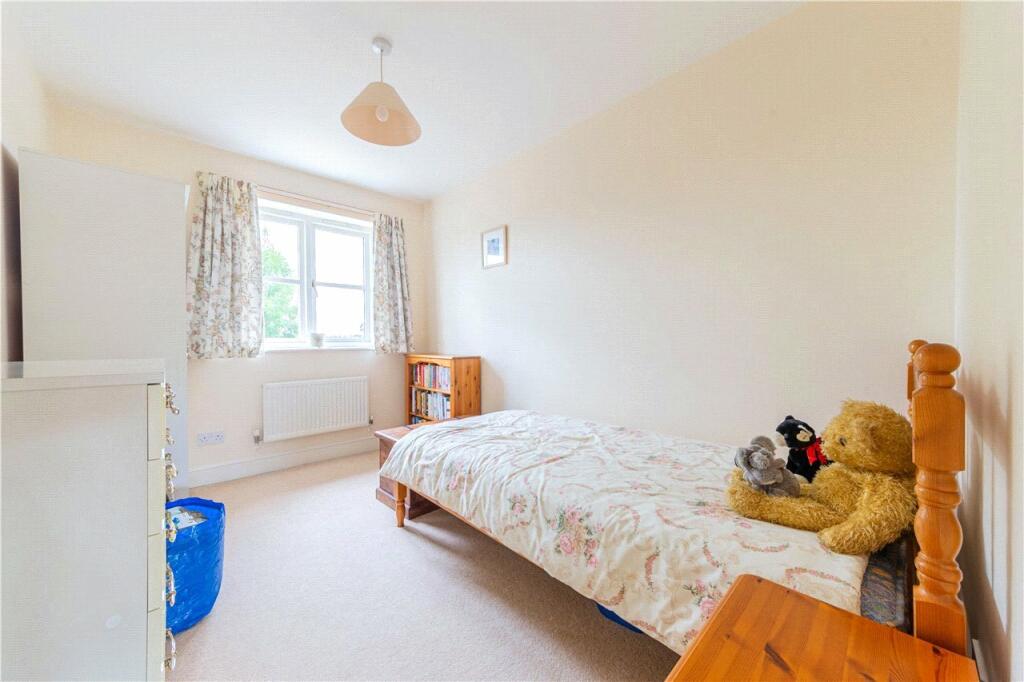 Additional image 14 of Tithe Barn Close, St. Albans, Hertfordshire, AL1