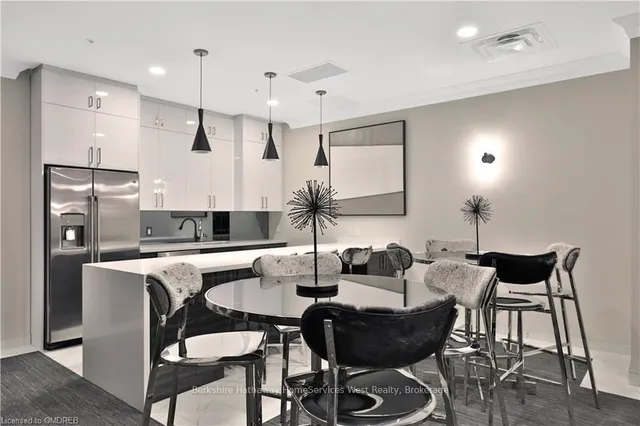 Additional image 32 of 118 KING STREET EAST Unit 313