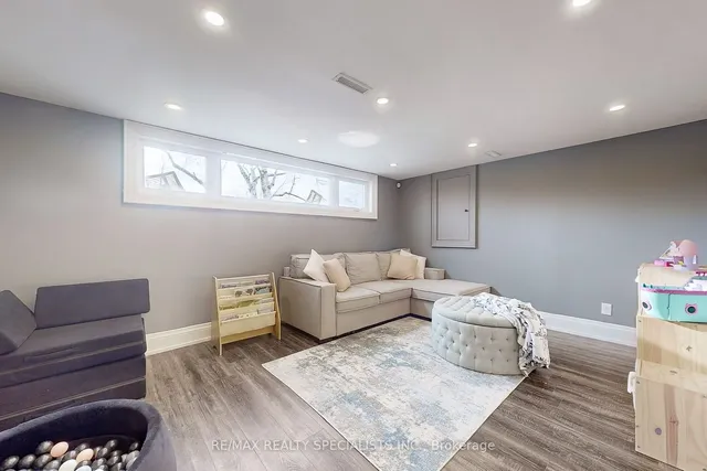 Additional image 26 of 605 Churchill Ave