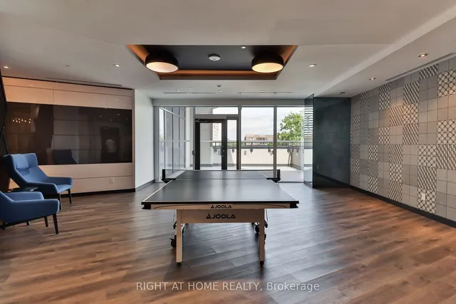 Additional image 10 of 159 Wellesley St Unit 406