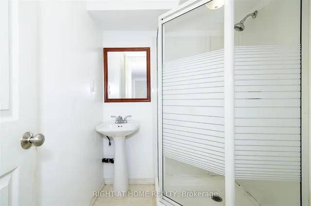 Additional image 21 of 2124 Nipigon Dr