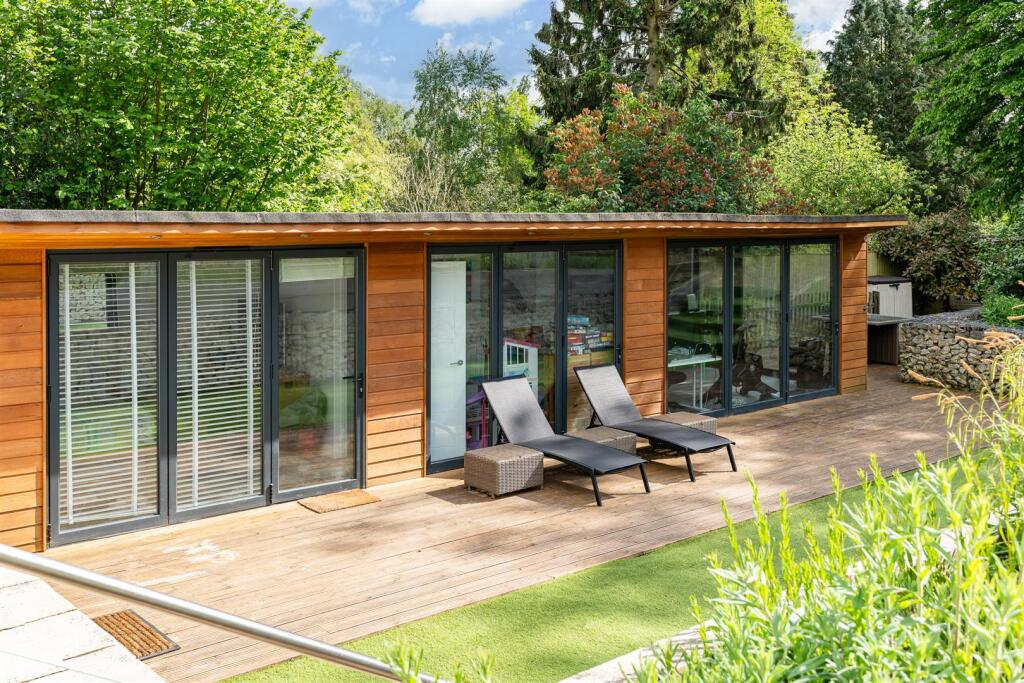 Additional image 23 of The Avenue, Welwyn