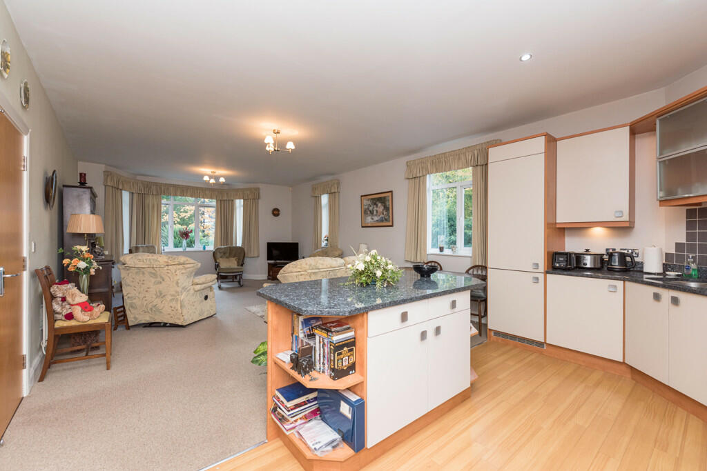 Additional image 5 of Apartment 11, Warwick House, Cheltenham Mews, Sutton Coldfield, B74 2UQ