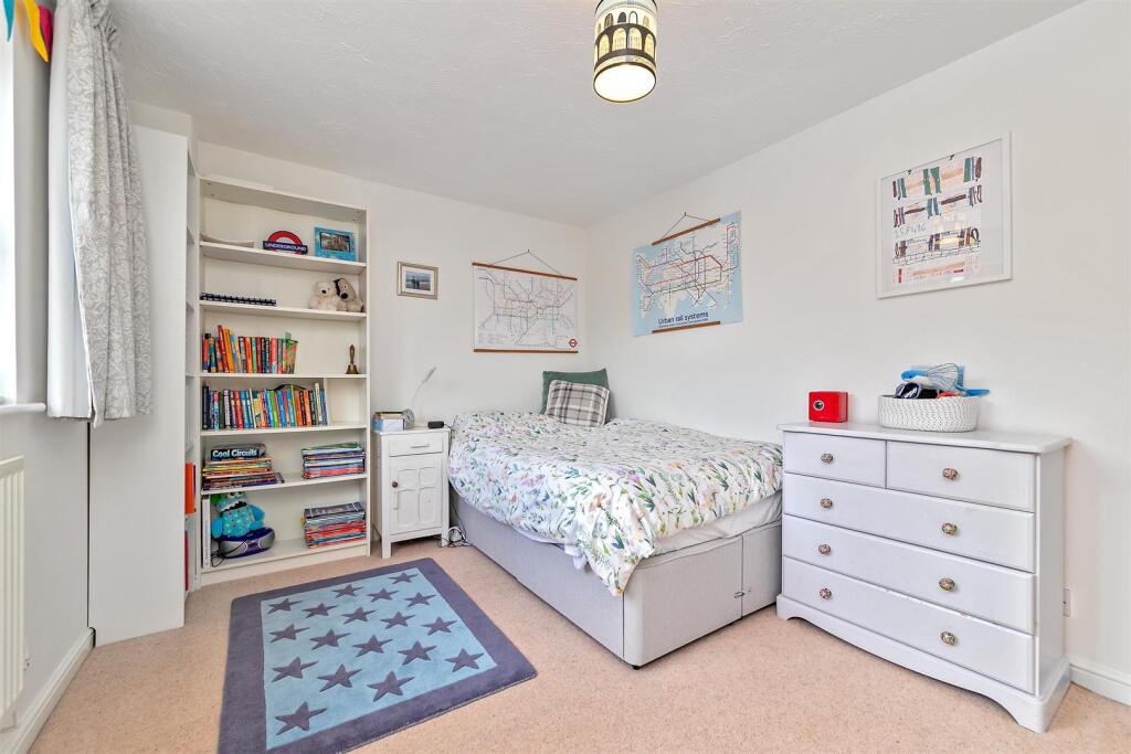 Additional image 12 of Longacres, St Albans, Hers