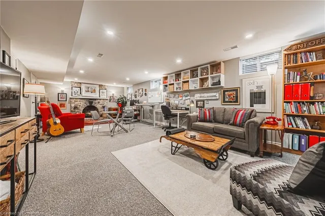 Additional image 25 of 61 Home St