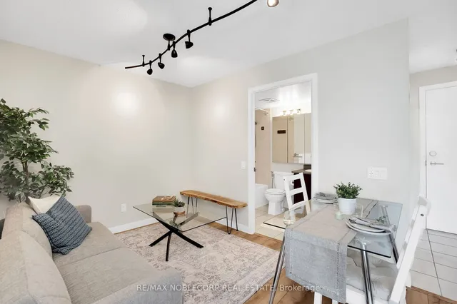 Additional image 10 of 61 Heintzman St Unit 914