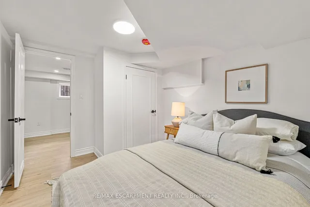 Additional image 27 of 20 Walter Ave