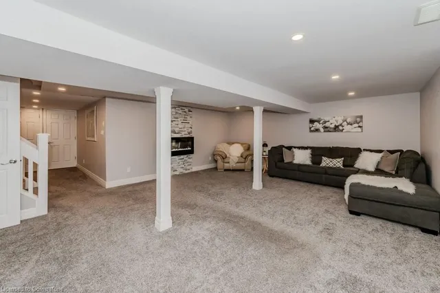 Additional image 33 of 203 Farrier Dr