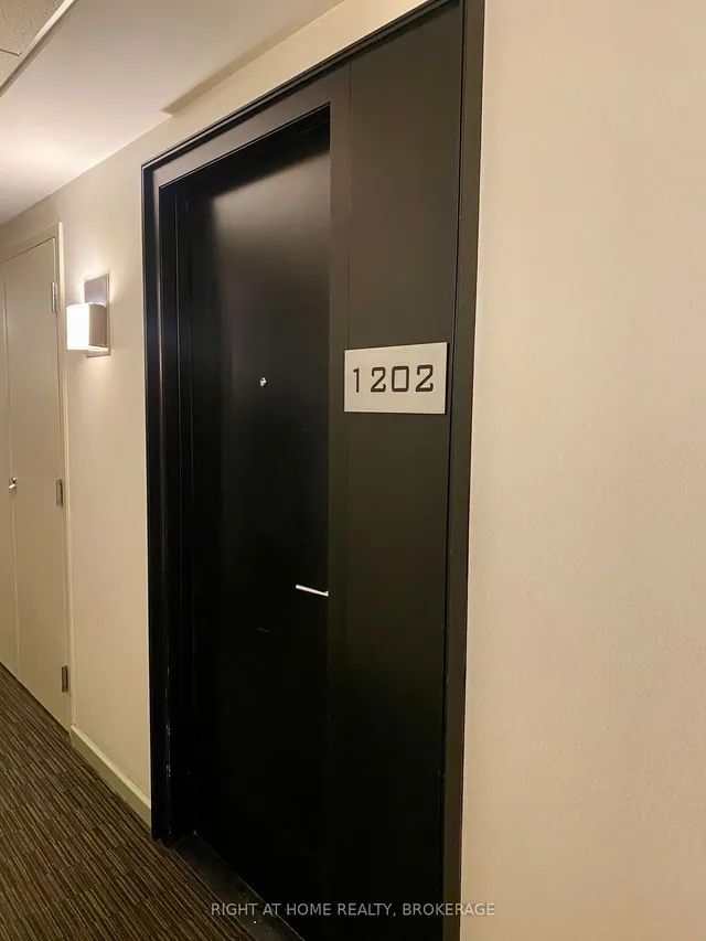 Additional image 16 of 231 Fort York Blvd Unit 1202