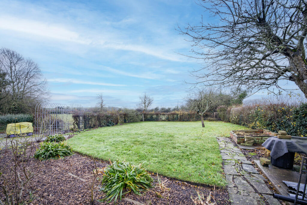 Additional image 2 of Hanbury Road Hanbury Bromsgrove, Worcestershire, B60 4BY