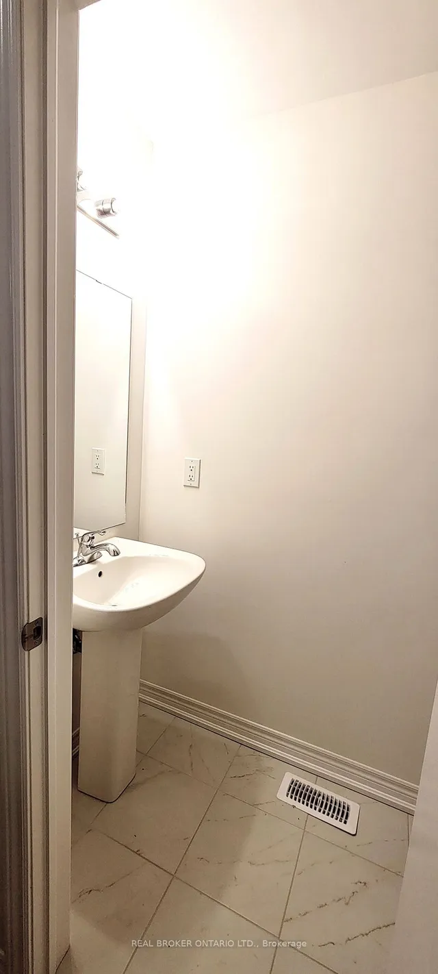 Additional image 7 of 407 East 16th St