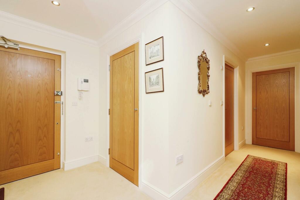 Additional image 11 of Wendover Lodge, Welwyn, Herts, AL6