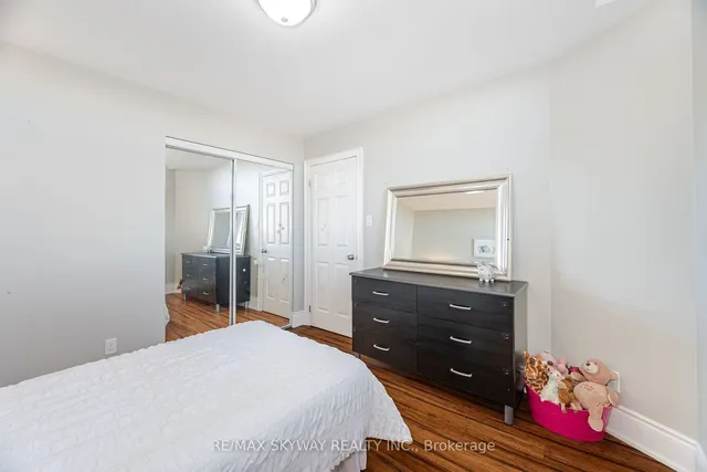 Additional image 23 of 122 Valonia Dr