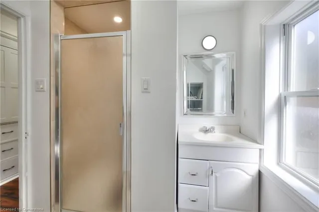 Additional image 20 of 331 Park St Unit 2