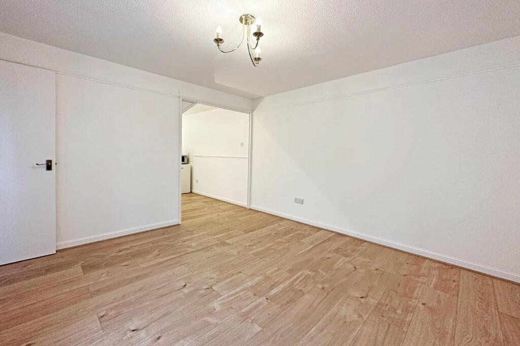 Additional image 2 of Winster Avenue, Dorridge, Solihull, West Midlands, B93