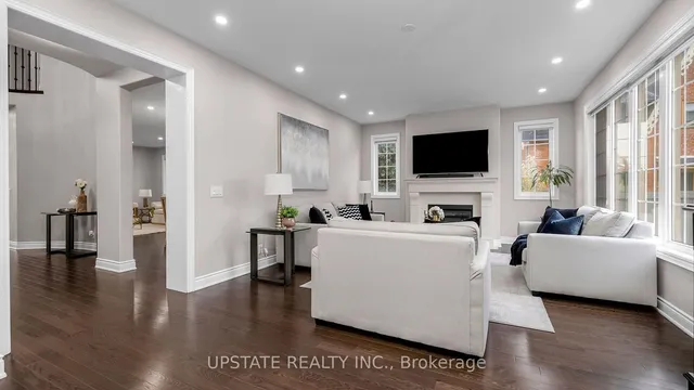 Additional image 12 of 23 Louisburg Cres